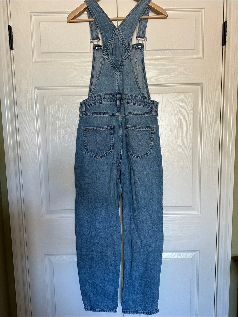 Pull&Bear Classic Denim Bib Overalls “Dungarees”- Medium Wash, Size Small, EUC - Picture 8 of 11